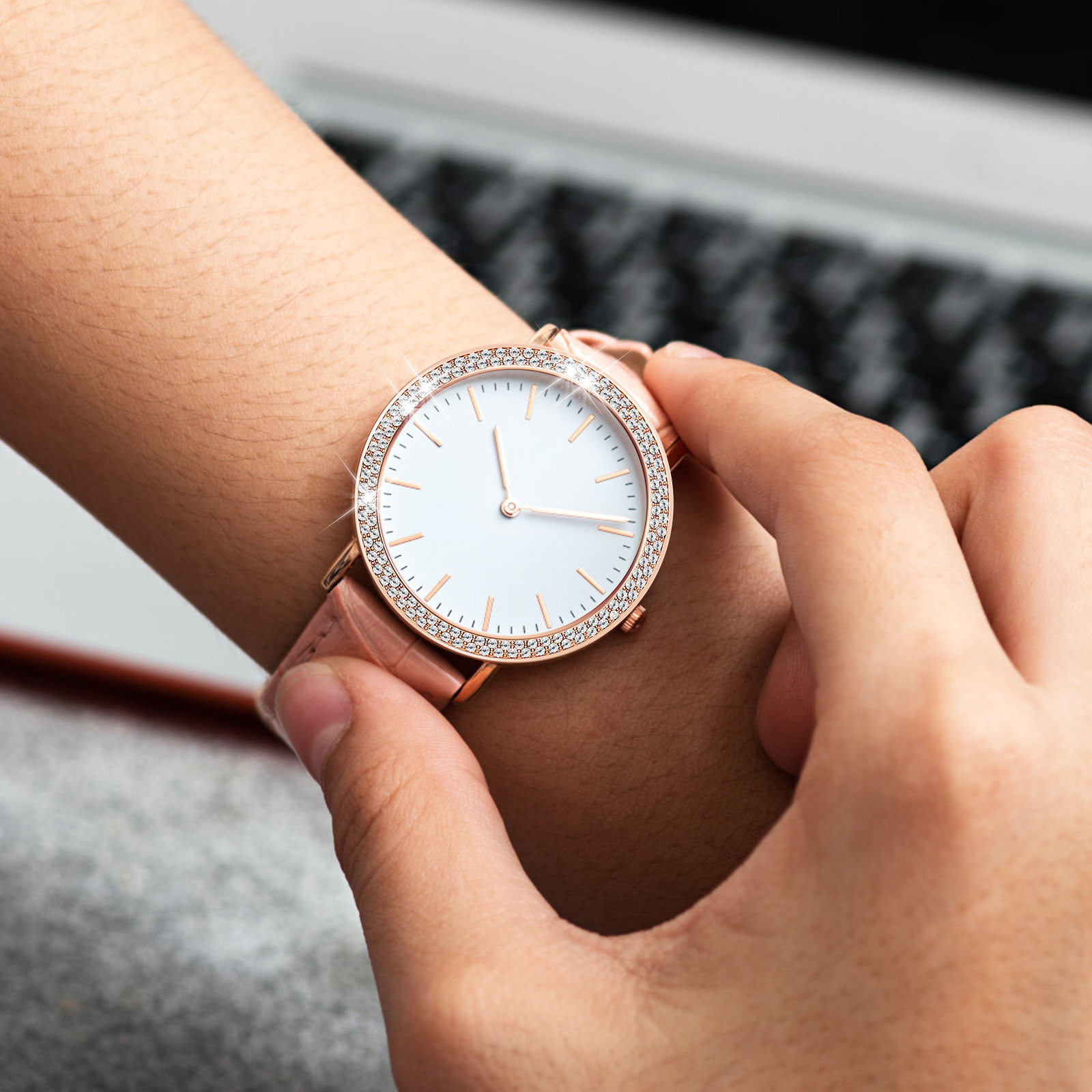 กรอบนาฬิกาประดับเพชรเทียม พร้อ - Watch Case Bumper บทวิจารณ์และราคา